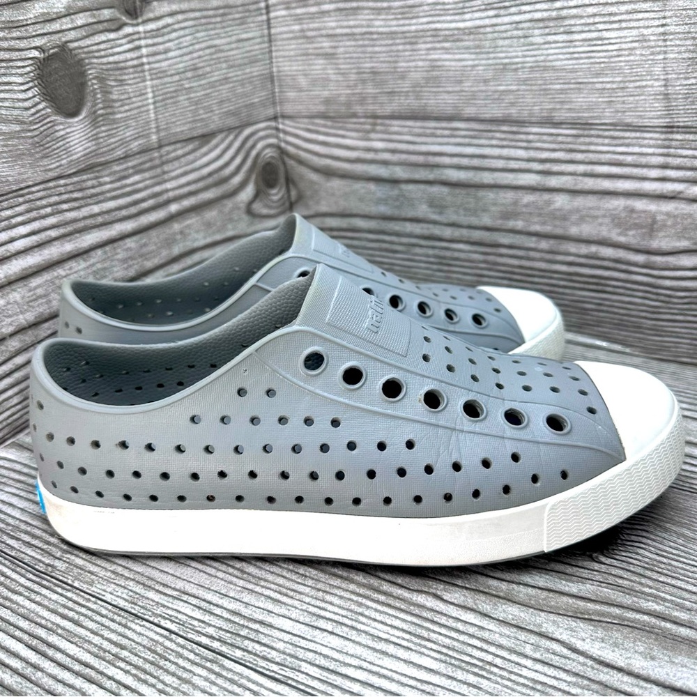 NATIVE JEFFERSON Gray Slip On Rubber Beach Travel Loafers Shoes Ladies Sz 8